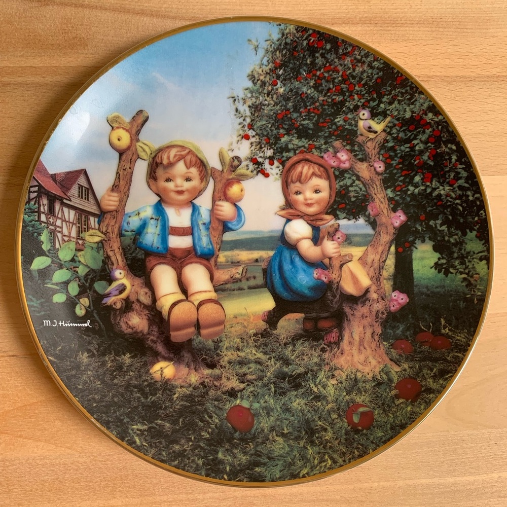 M. J. Hummel Collectable Plate “Apple Tree Boy and Girl”